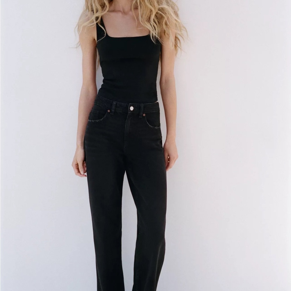 Full Length Mid Rise Wide Leg Jeans